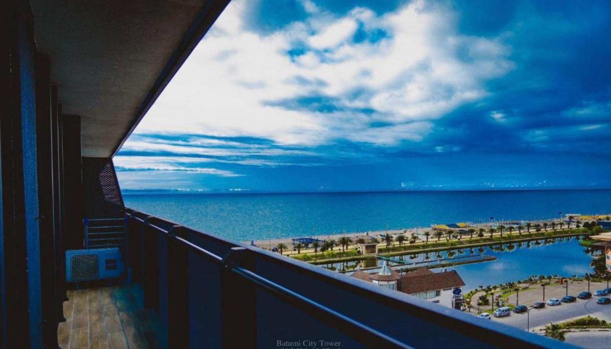 Orbi City-Sea View Aparthotel Batumi Exterior photo